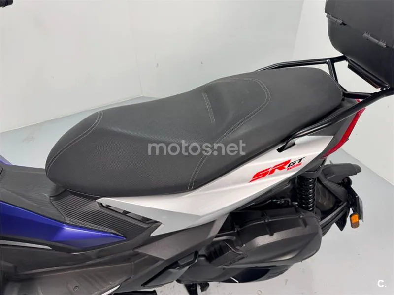 Aprilia SR GT 125 – Vista 21