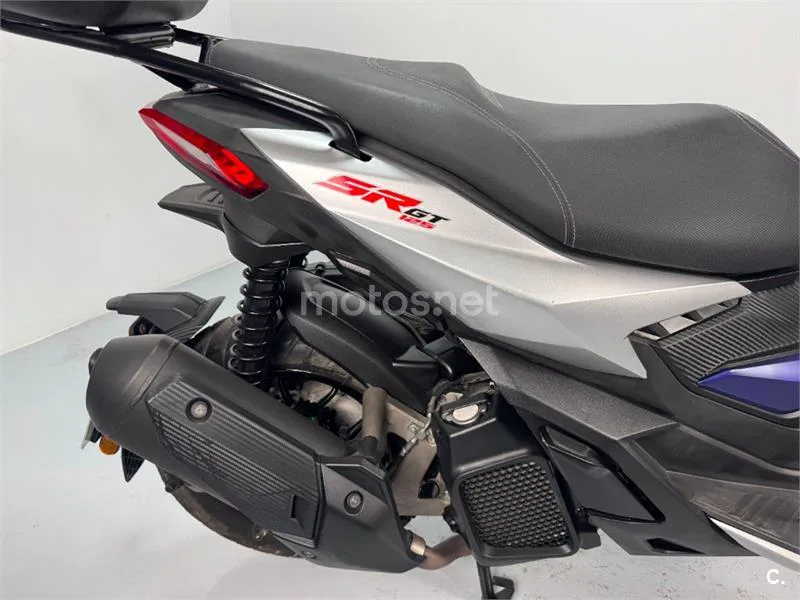 Aprilia SR GT 125 – Vista 8
