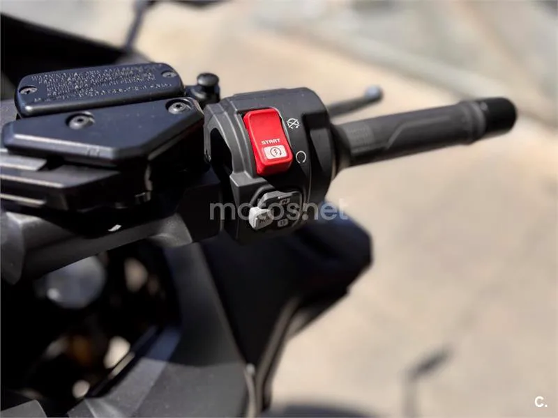 Honda Forza 750 – Vista 18