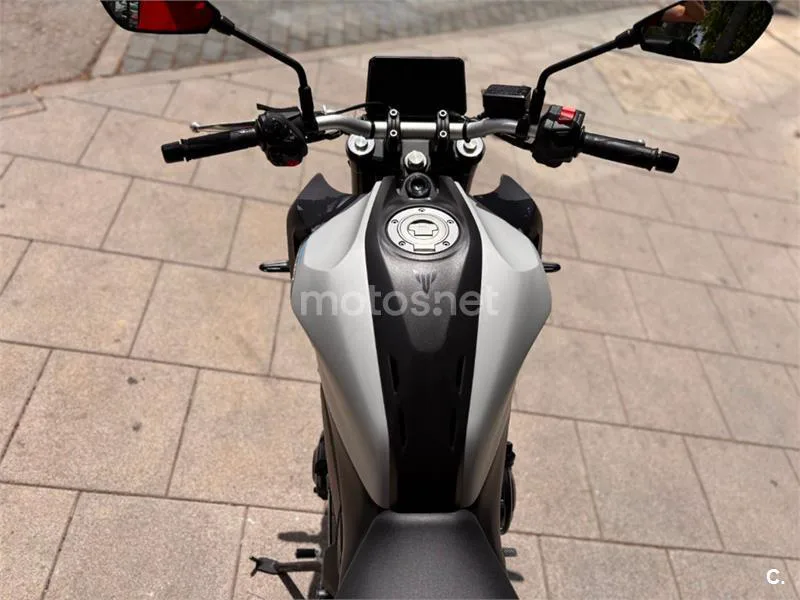Yamaha MT-07 – Vista 12