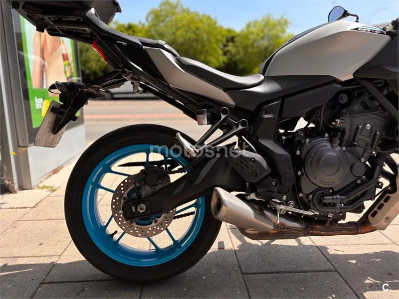 Yamaha MT-07 – Vista 8