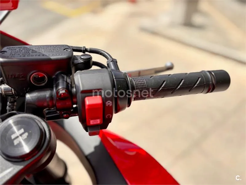 Honda CBR 650 R – Vista 16