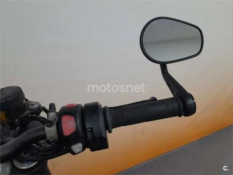 Triumph Speed Triple – Vista 16