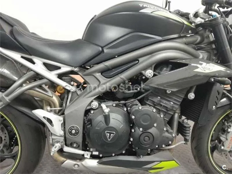 Triumph Speed Triple – Vista 8