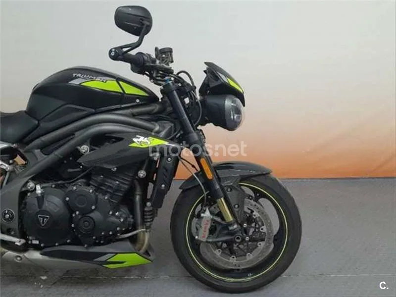 Triumph Speed Triple – Vista 9