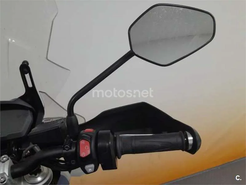 Triumph Tiger 800 XRT – Vista 15