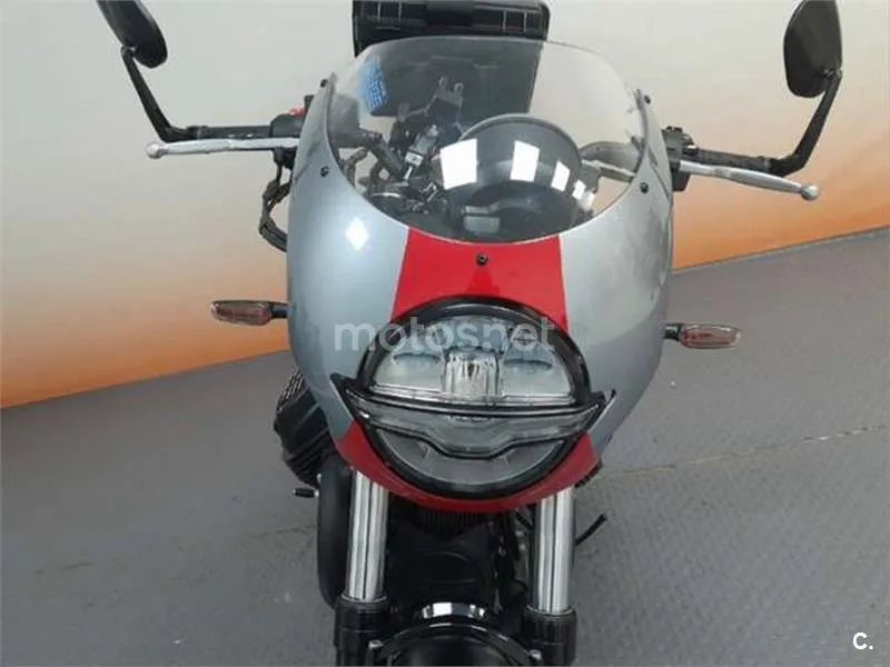 Moto Guzzi V7 – Vista 11