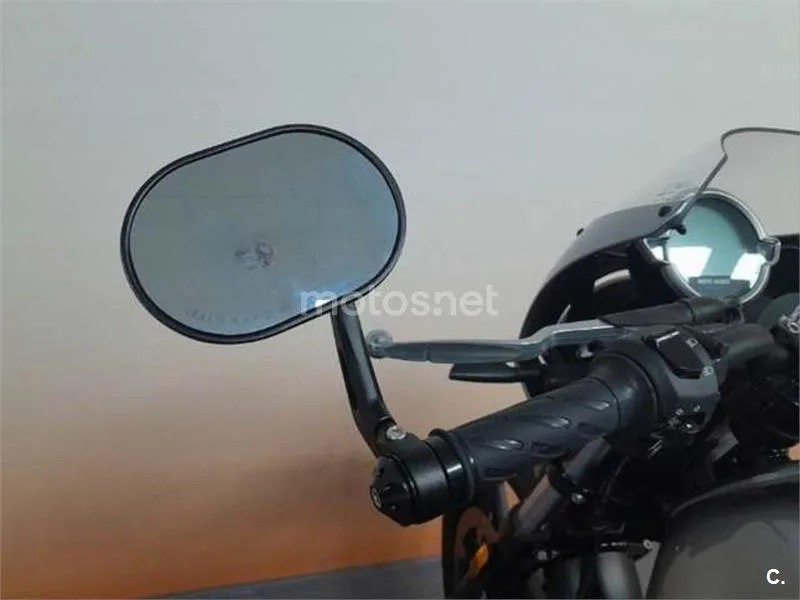 Moto Guzzi V7 – Vista 12