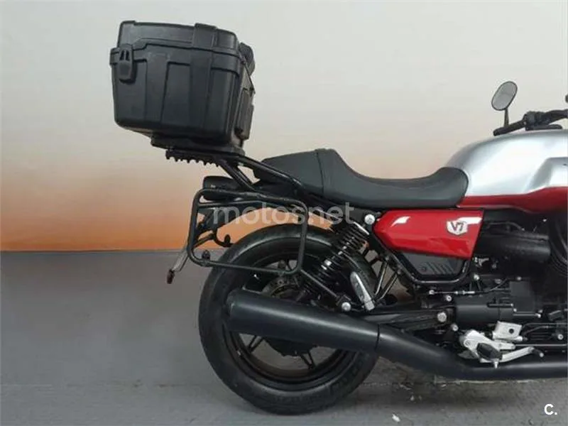 Moto Guzzi V7 – Vista 7