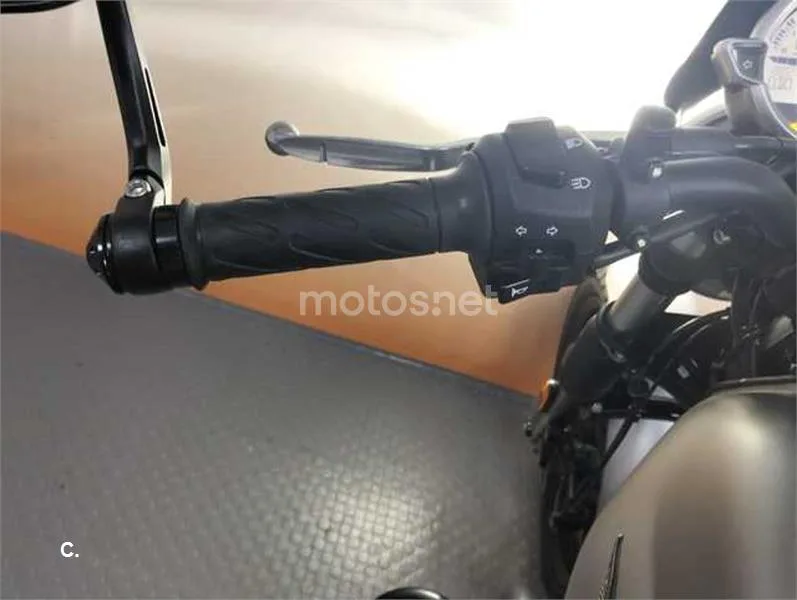Moto Guzzi V7 – Vista 12