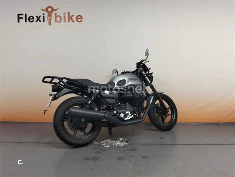 Moto Guzzi V7 – Vista 4