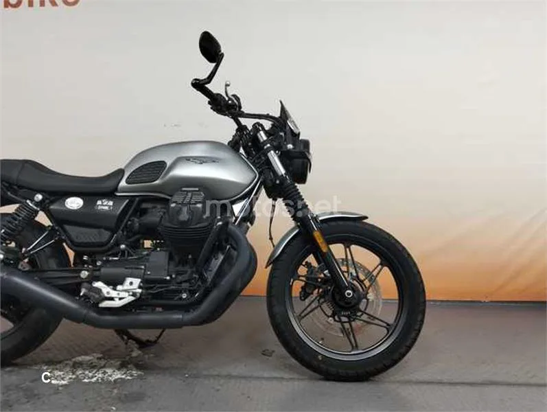 Moto Guzzi V7 – Vista 8