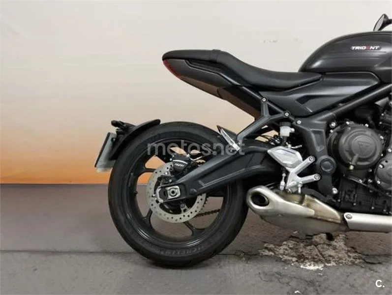 Triumph Trident 660 – Vista 7