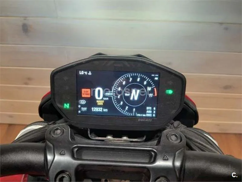 Ducati Hypermotard – Vista 13