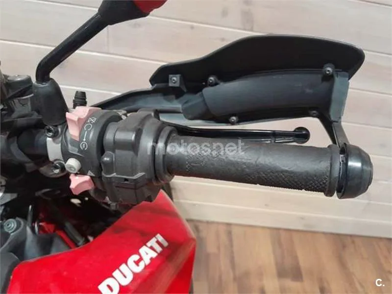 Ducati Hypermotard – Vista 14