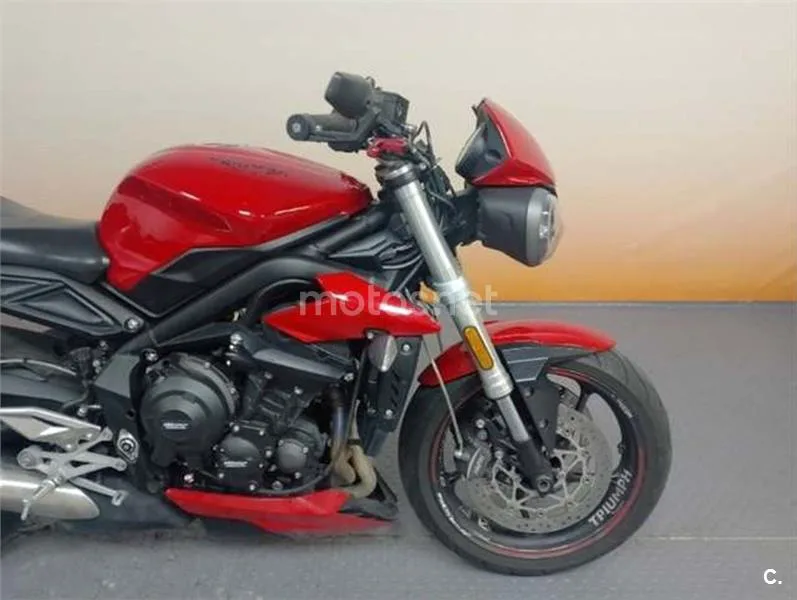 Triumph Street Triple – Vista 8