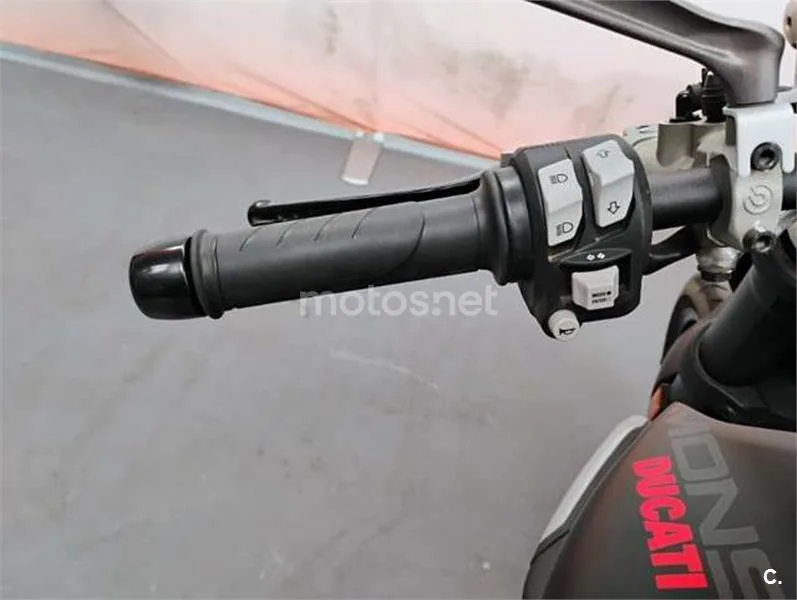 Ducati Monster – Vista 11