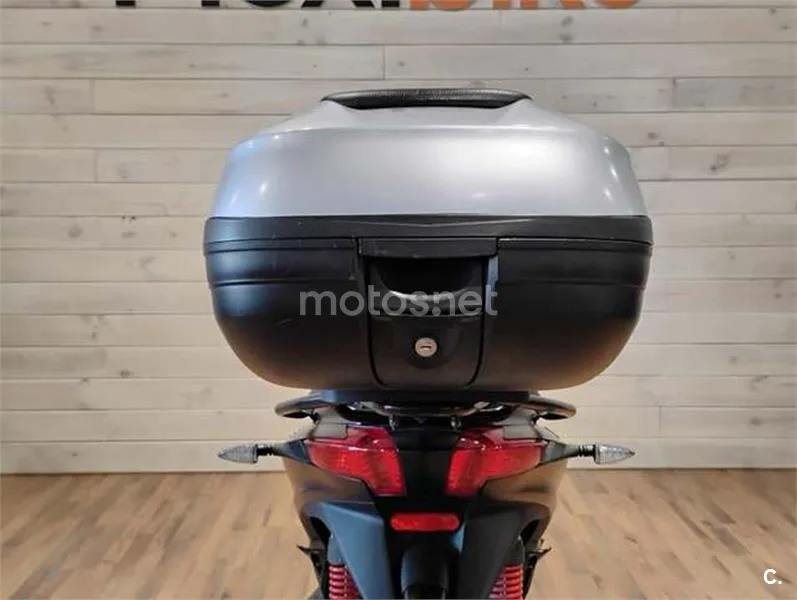 Piaggio MP3 – Vista 6