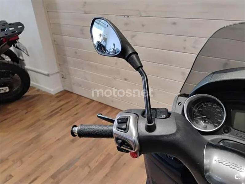 Piaggio MP3 – Vista 8