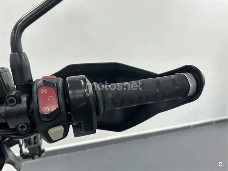 Triumph Tiger 800 XCX – Vista 14