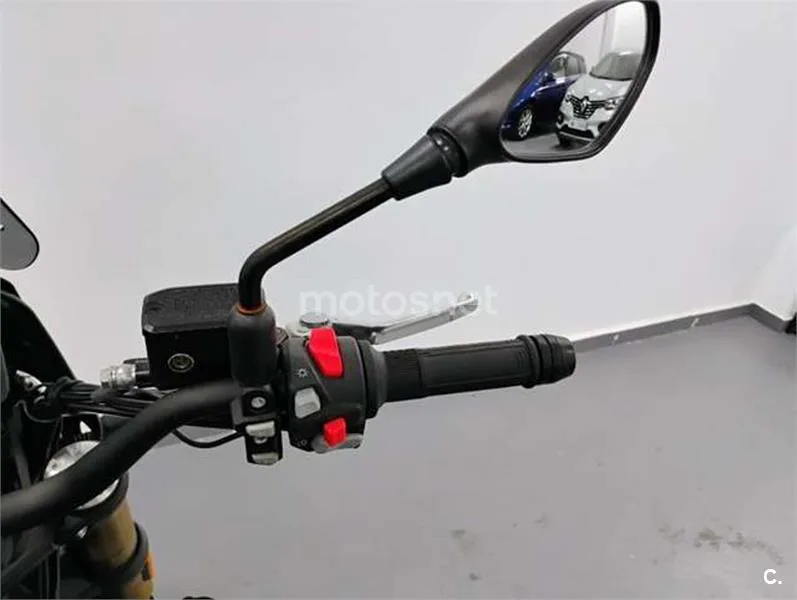 Benelli Leoncino 800 – Vista 16