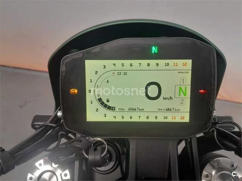 Benelli Leoncino 800 – Vista 10