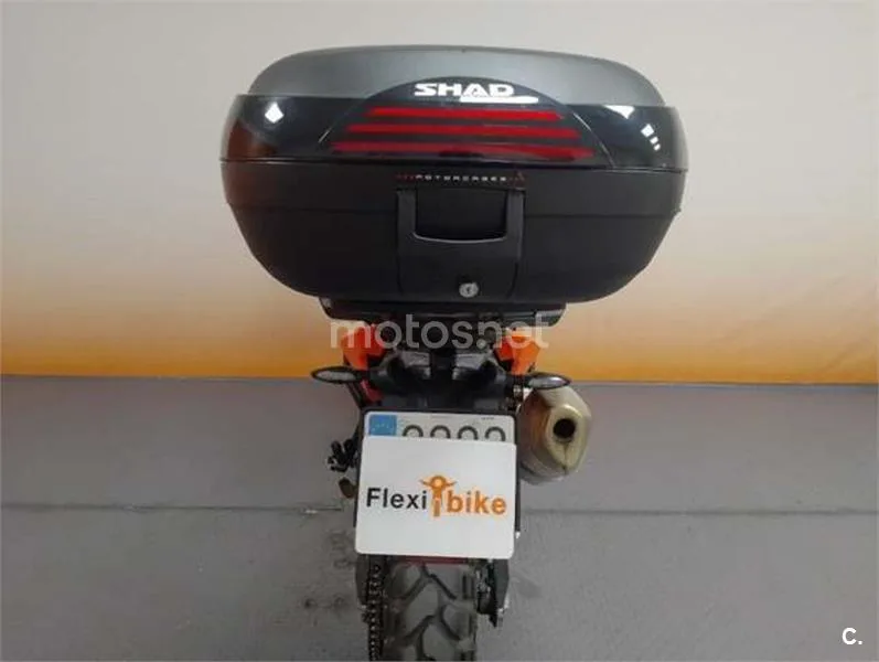KTM 890 – Vista 6