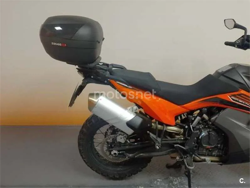 KTM 890 – Vista 7