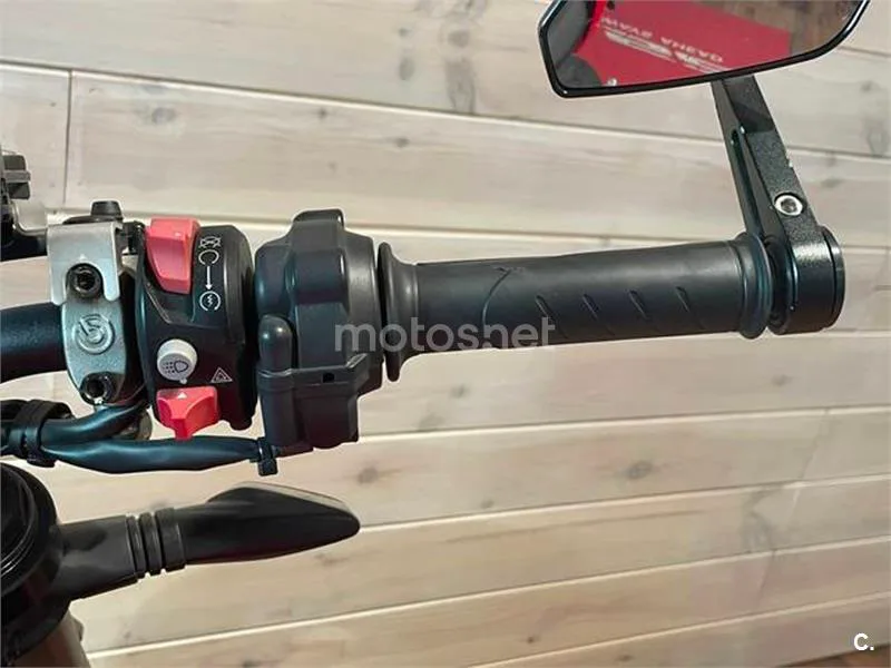 Ducati Streetfighter V2 – Vista 14