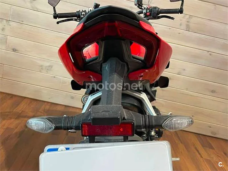 Ducati Streetfighter V2 – Vista 6