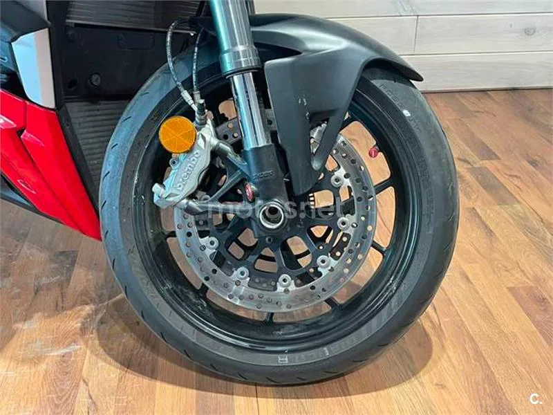 Ducati Streetfighter V2 – Vista 9