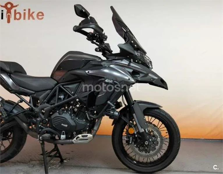 Benelli TRK 502 – Vista 7