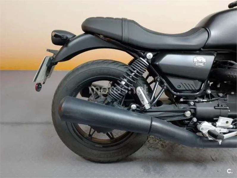 Moto Guzzi V7 – Vista 7
