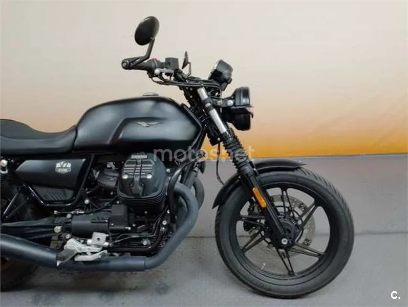 Moto Guzzi V7 – Vista 8