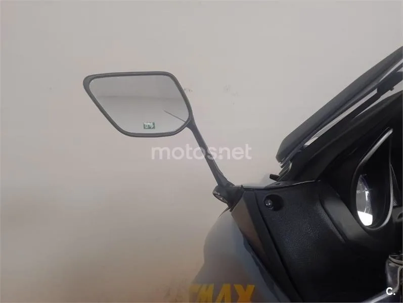 Yamaha TMAX 560 – Vista 11