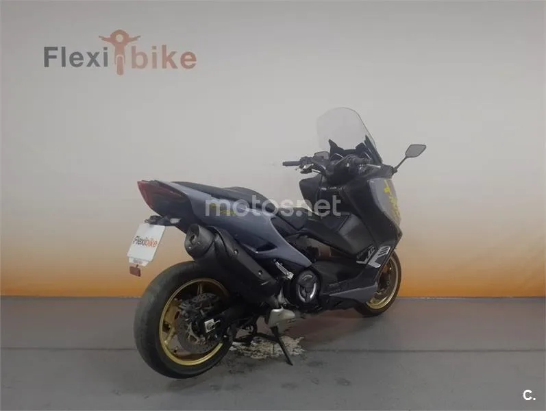 Yamaha TMAX 560 – Vista 4