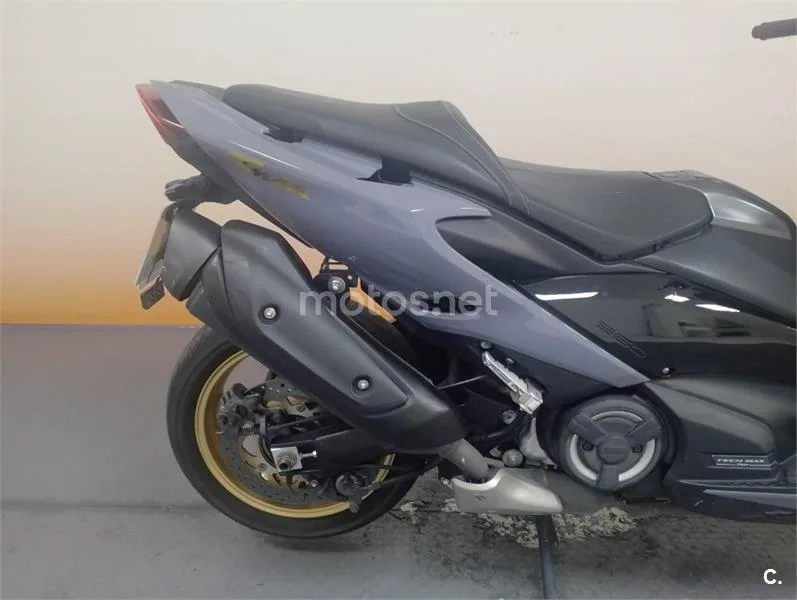Yamaha TMAX 560 – Vista 7