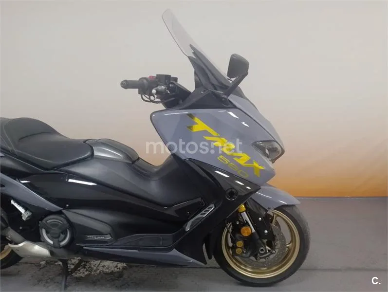 Yamaha TMAX 560 – Vista 8