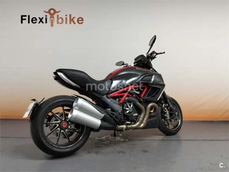 Ducati Diavel 1198 – Vista 4