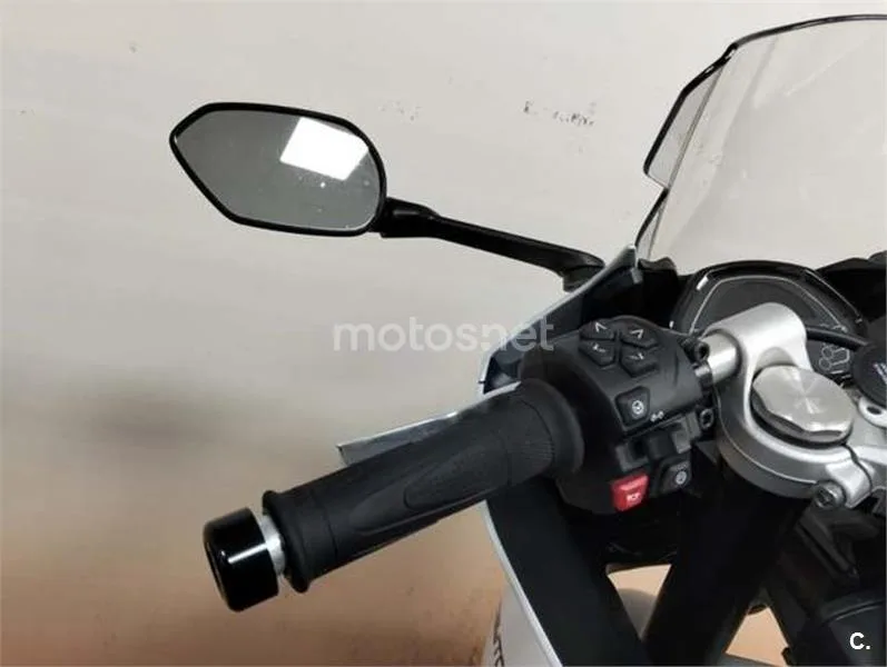 Triumph Daytona 660 – Vista 11