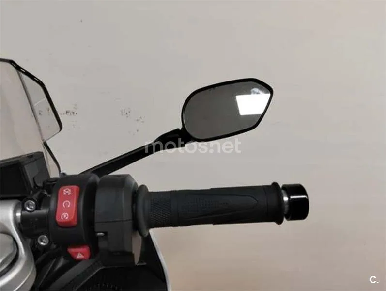 Triumph Daytona 660 – Vista 15