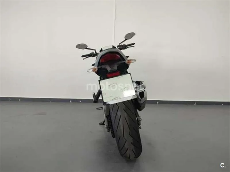 Ducati Monster 821 – Vista 5