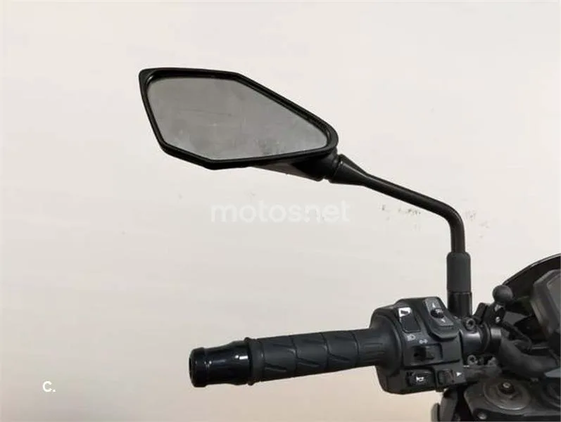 Kawasaki Z900 – Vista 11