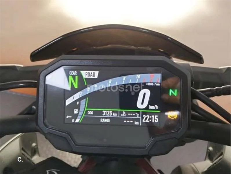 Kawasaki Z900 – Vista 13