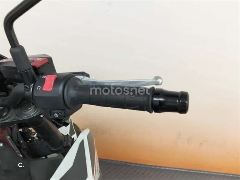 Kawasaki Z900 – Vista 14