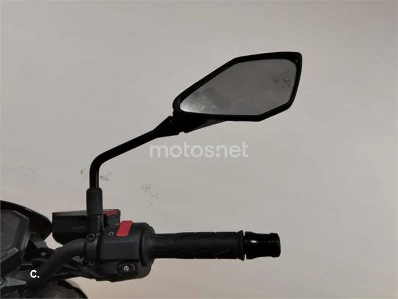 Kawasaki Z900 – Vista 15