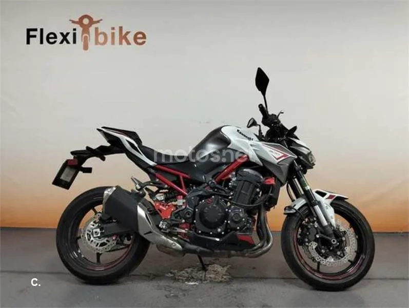 Kawasaki Z900 – Vista 3