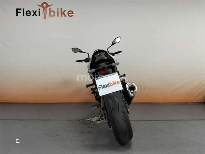 Kawasaki Z900 – Vista 5