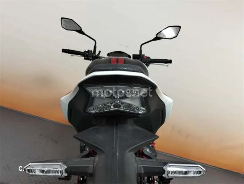 Kawasaki Z900 – Vista 6