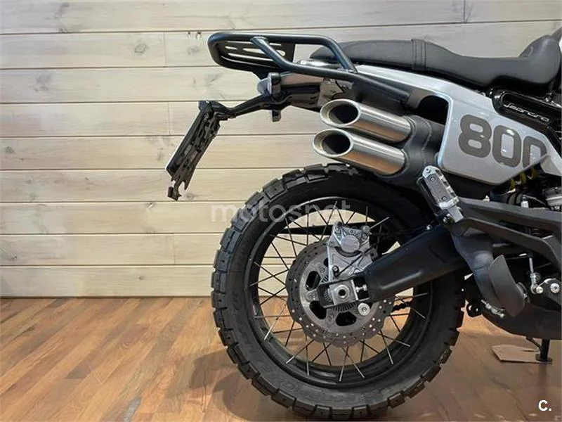 Benelli Leoncino 800 – Vista 7